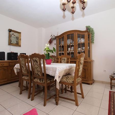 Apartment Luisa 1437 Peruški Eksteriør bilde