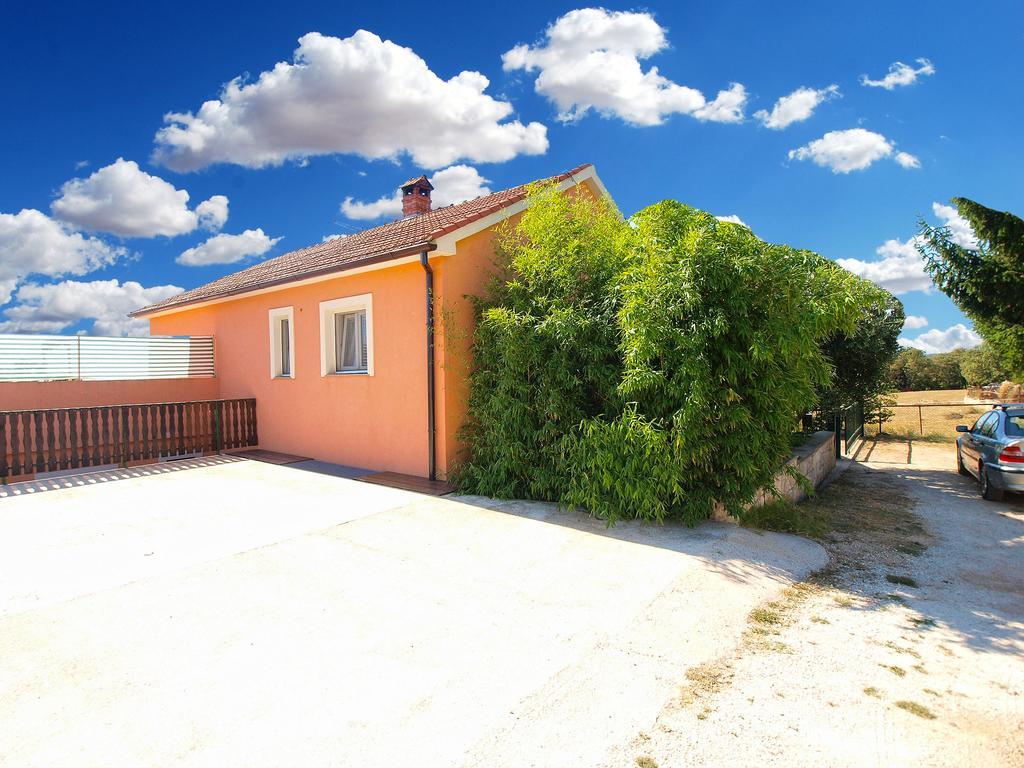 Apartment Luisa 1437 Peruški Eksteriør bilde