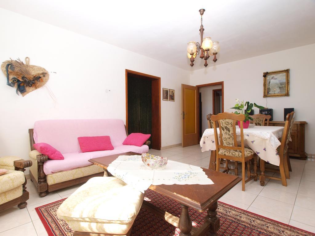 Apartment Luisa 1437 Peruški Eksteriør bilde