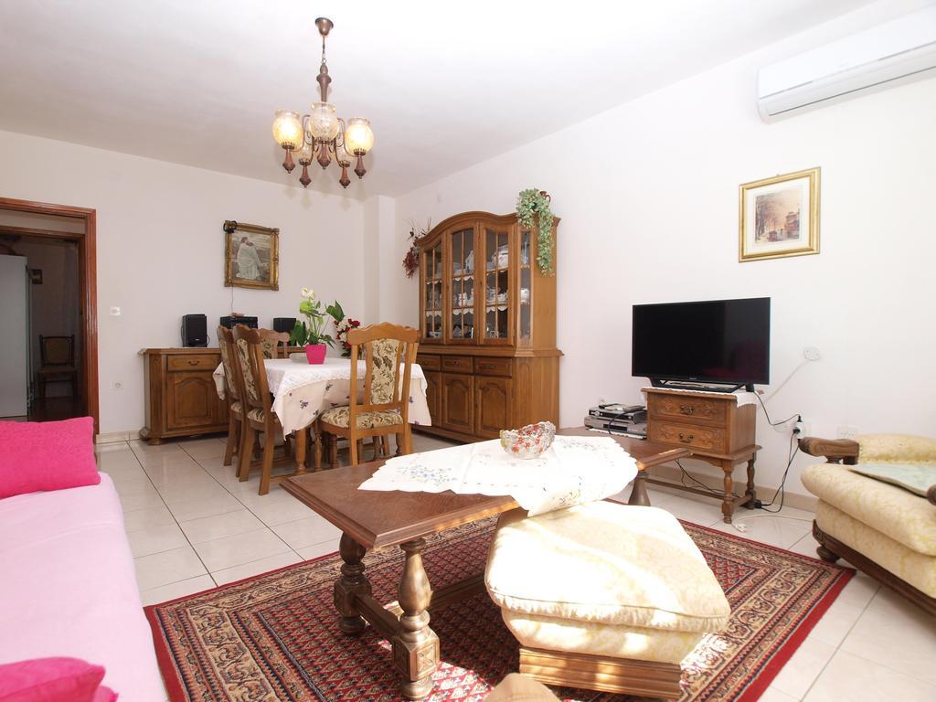 Apartment Luisa 1437 Peruški Eksteriør bilde