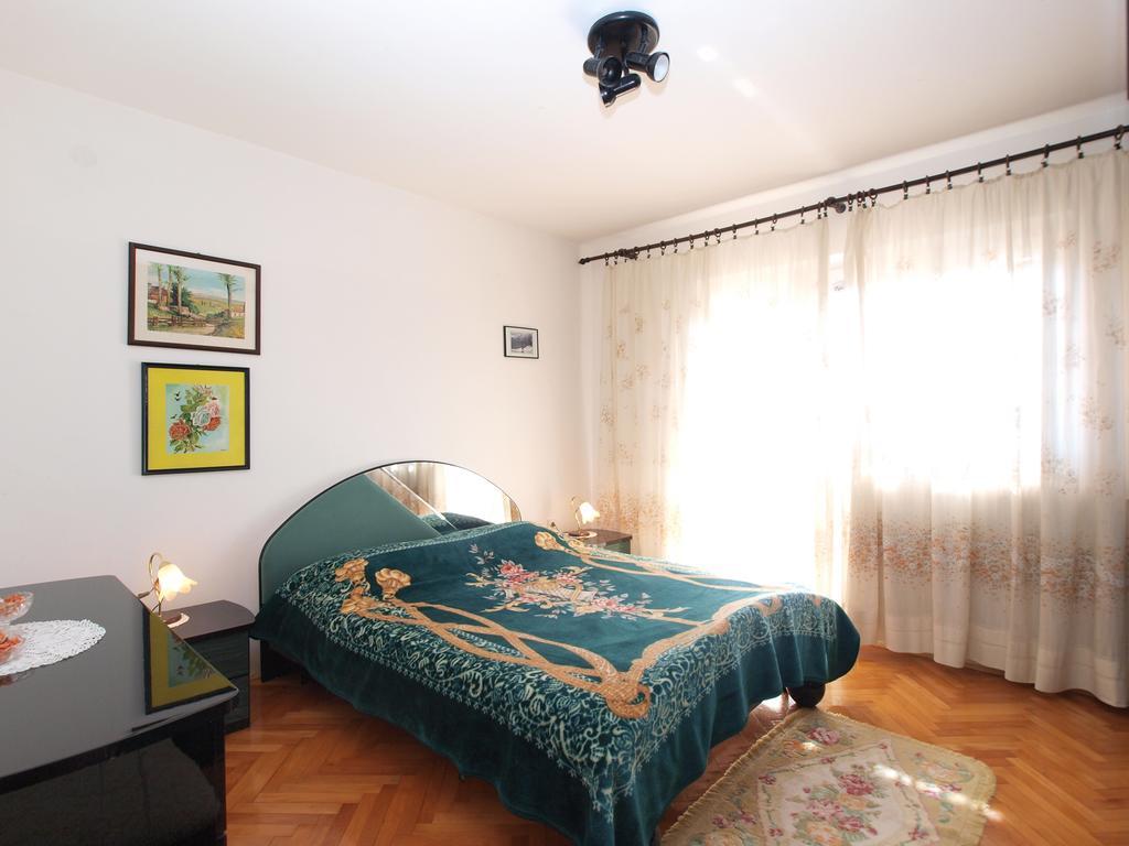 Apartment Luisa 1437 Peruški Eksteriør bilde