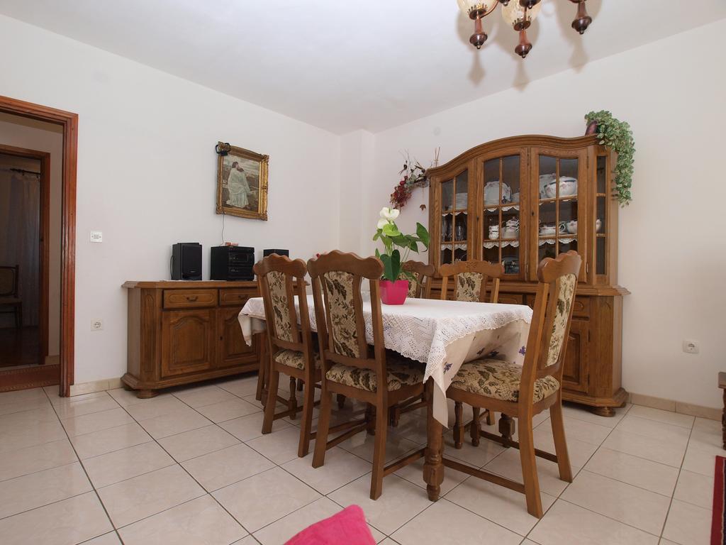 Apartment Luisa 1437 Peruški Eksteriør bilde