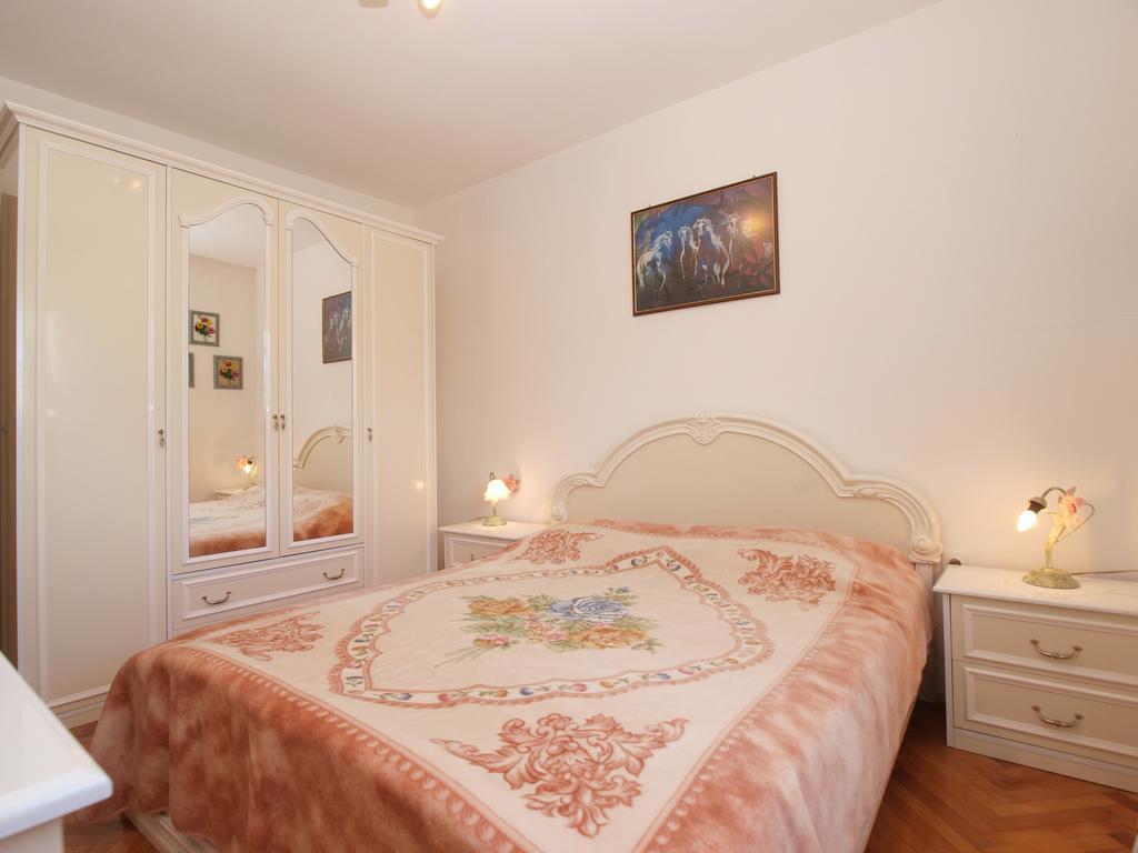 Apartment Luisa 1437 Peruški Eksteriør bilde