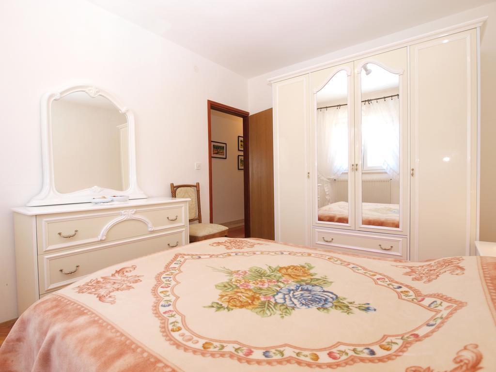Apartment Luisa 1437 Peruški Eksteriør bilde
