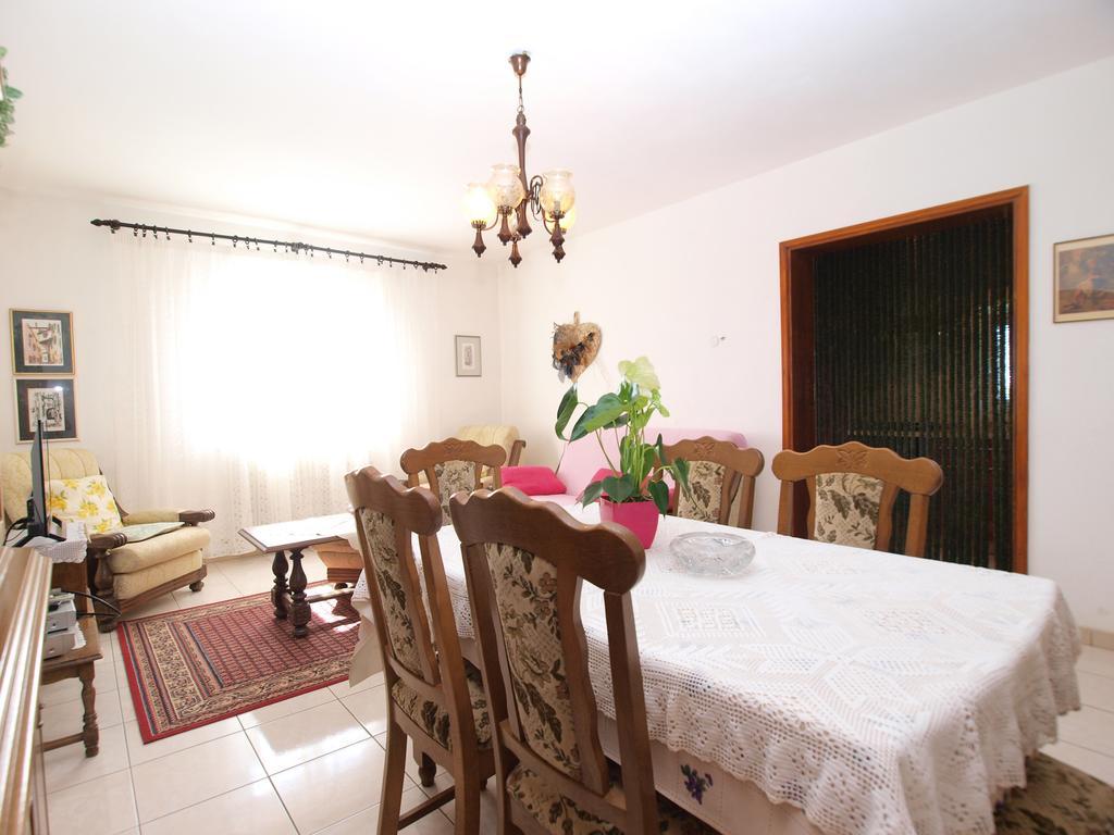 Apartment Luisa 1437 Peruški Eksteriør bilde